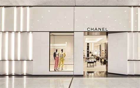 boutique chanel aeroport|CHANEL S’INSTALLE A L’AEROPORT PARIS ROISSY .